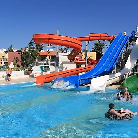 Курортний комплекс Aqua Sol Water Park 4*